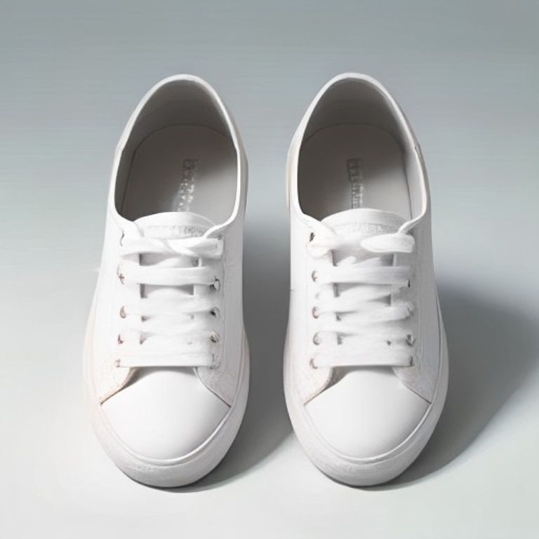 Sepatu Sneakers Kanvas Unisex Sol Karet